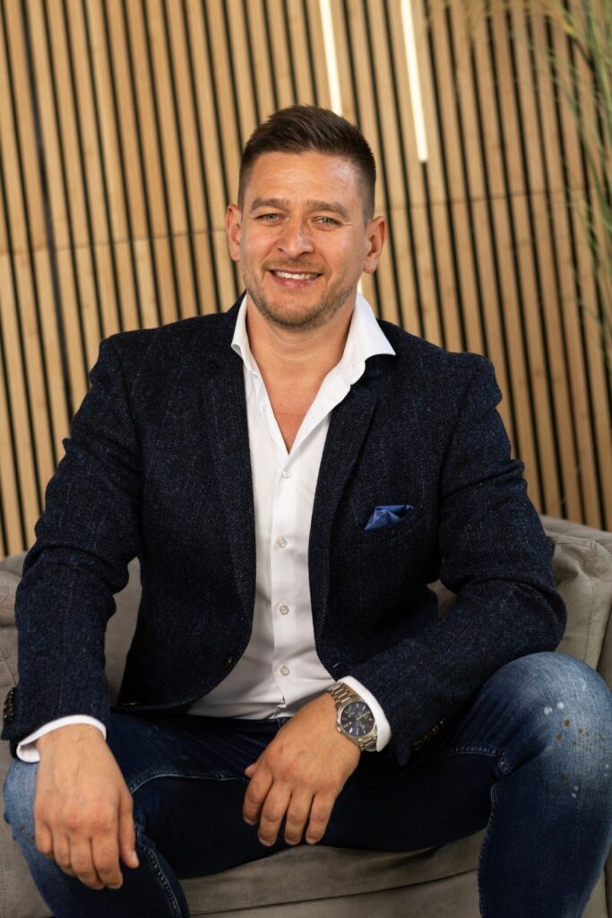 Mlinárik Márton - Ingatlanspecialista